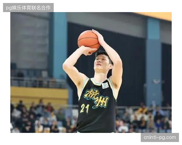 胡金秋蝉联MVP候选人，其高效的内线终结能力是王博教练战术体系的基石